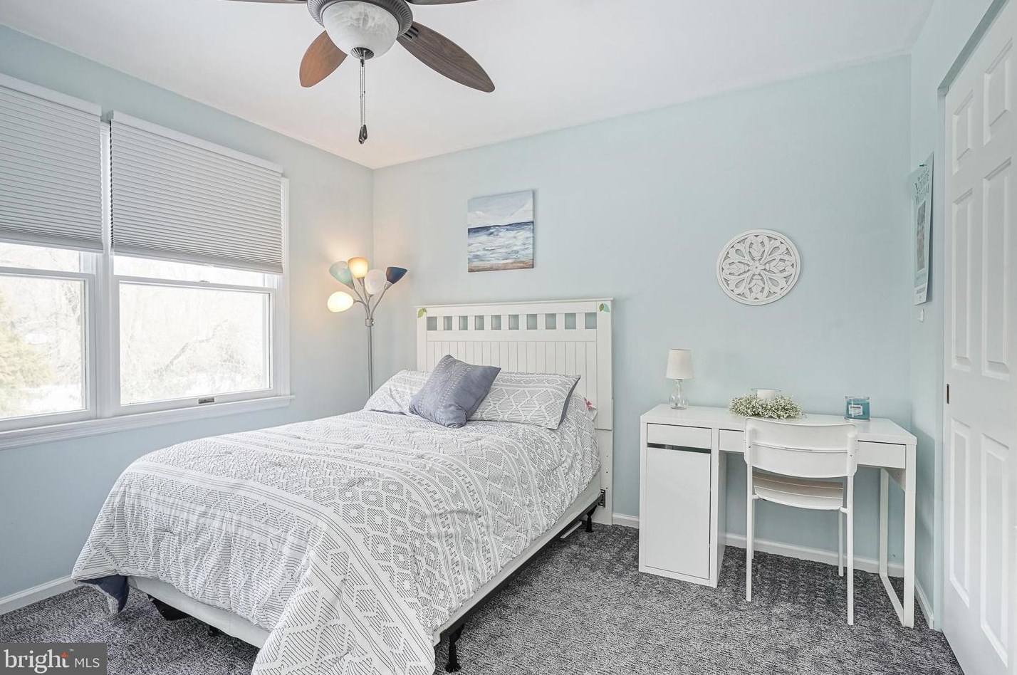 31 Dogwood Ave, Aura NJ  08028-2819 exterior