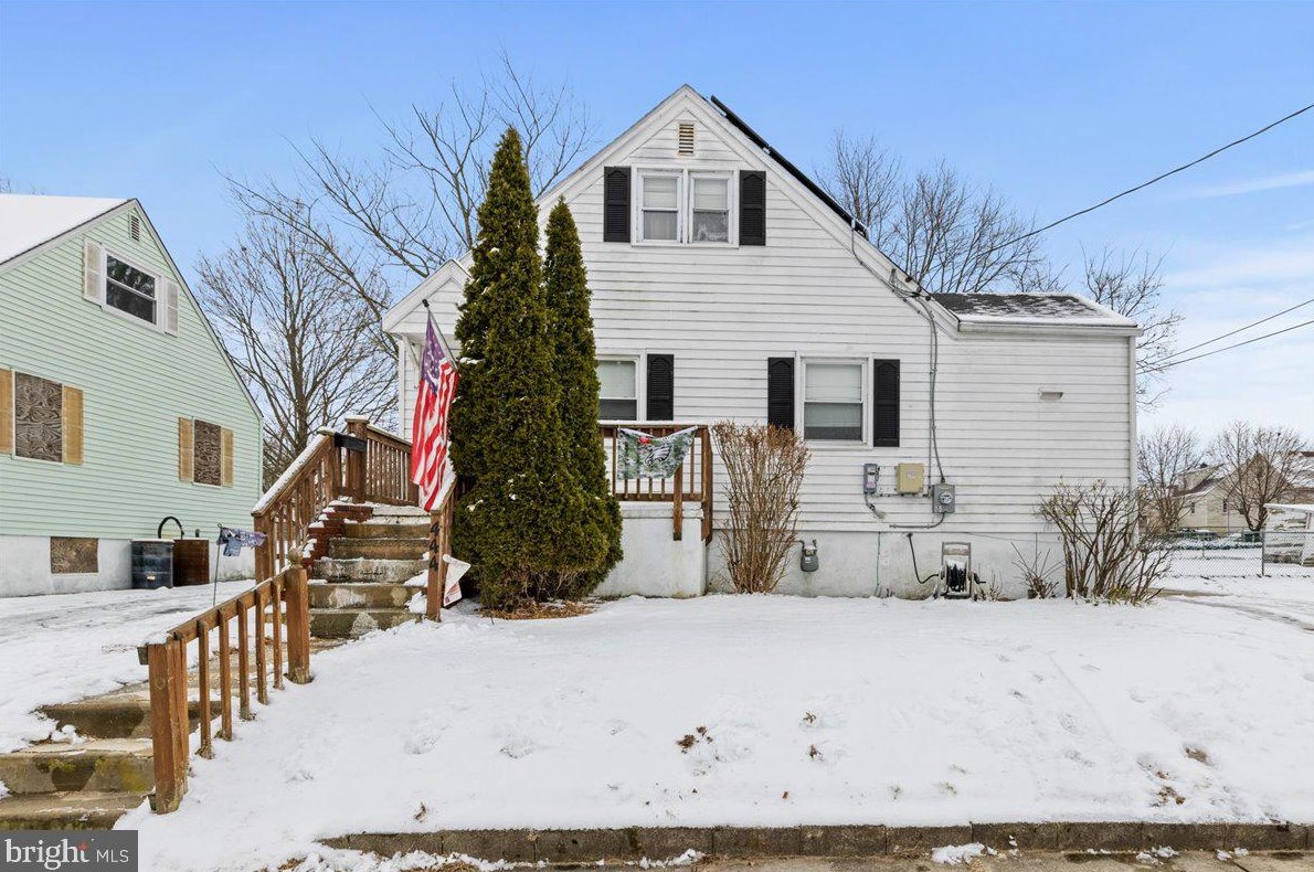 444 Cook Ave, West Deptford, NJ 08066-1613