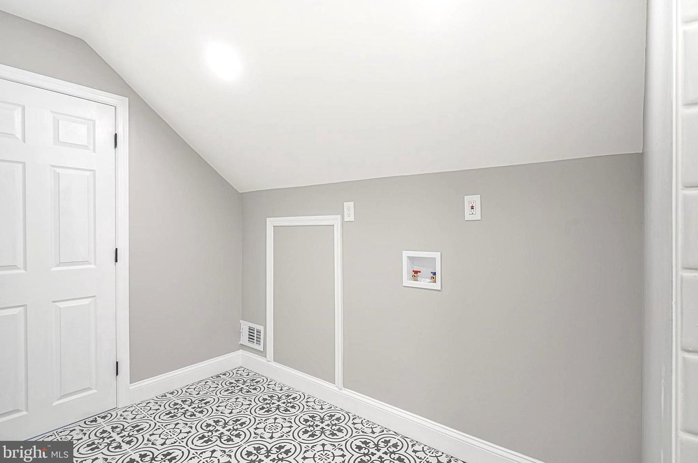 515 Morgan Ave, West Deptford NJ  08096-2819 exterior