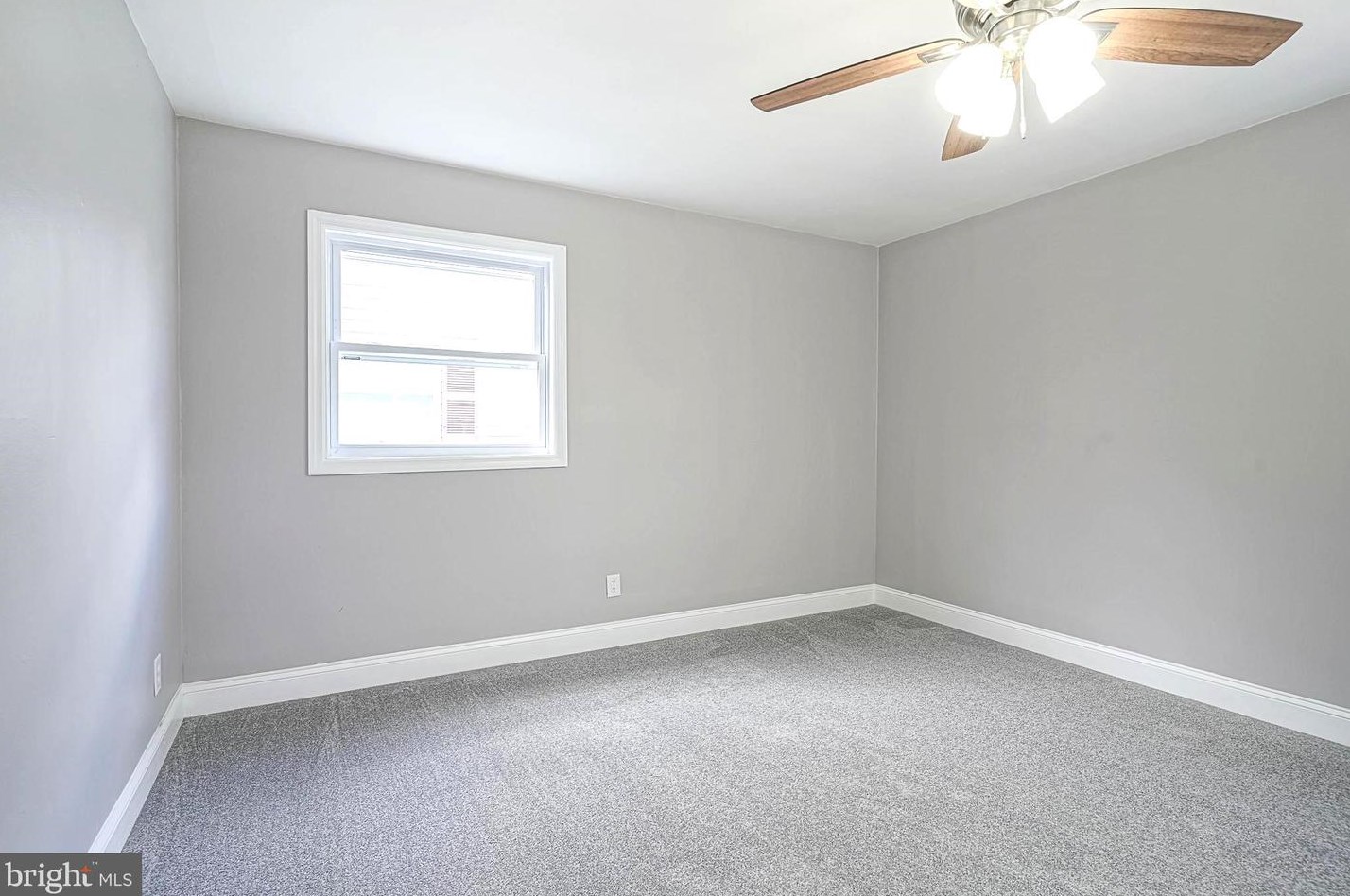 515 Morgan Ave, West Deptford NJ  08096-2819 exterior