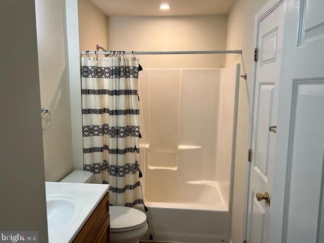 113 State St, Aura NJ  08028-1924 exterior