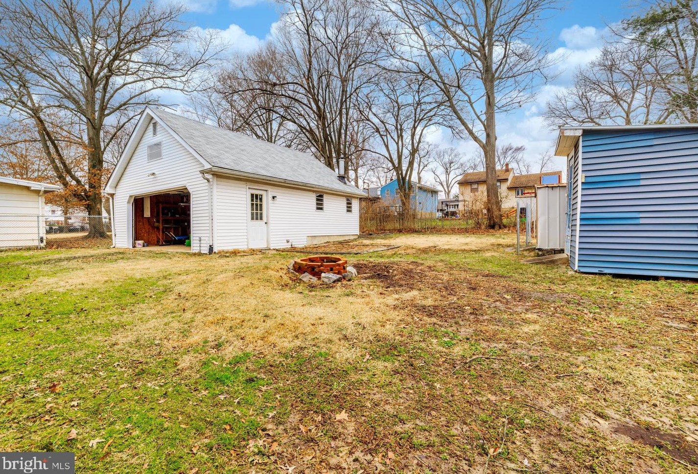 21 Beech Pl, West Deptford NJ  08096-3301 exterior