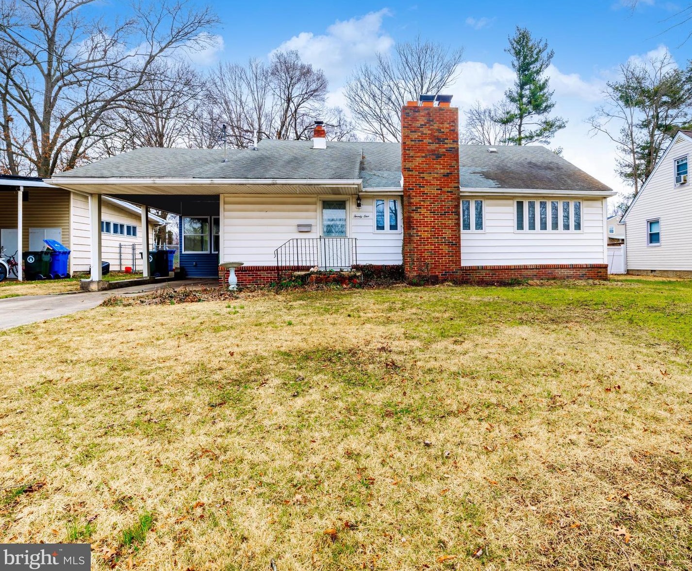 21 Beech Pl, West Deptford NJ  08096-3301 exterior