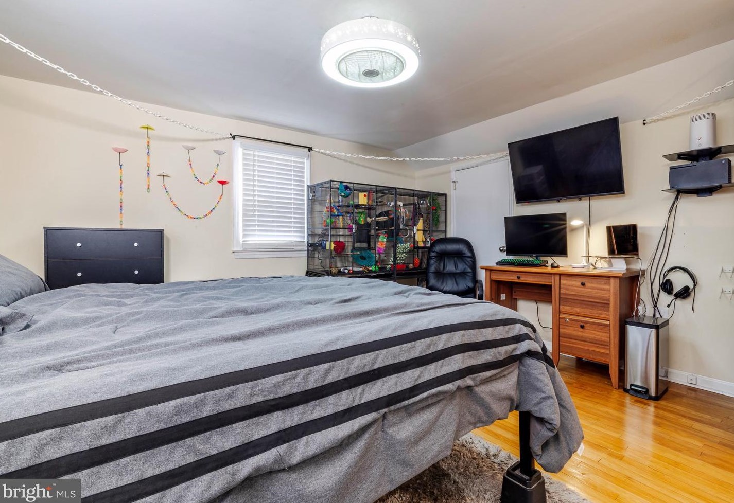 21 Beech Pl, West Deptford NJ  08096-3301 exterior