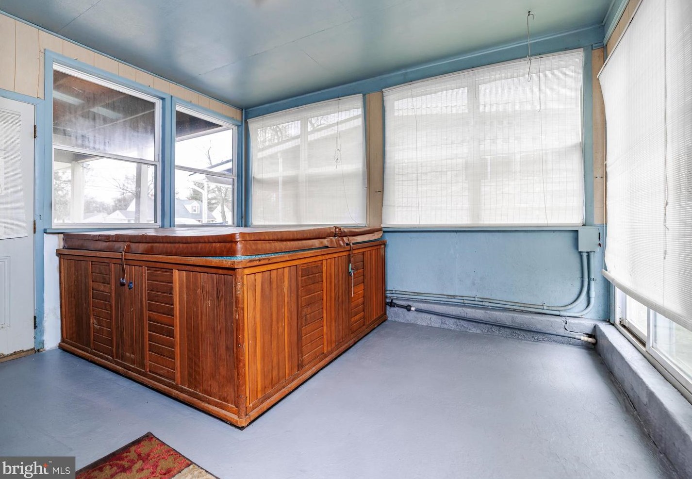 21 Beech Pl, West Deptford NJ  08096-3301 exterior