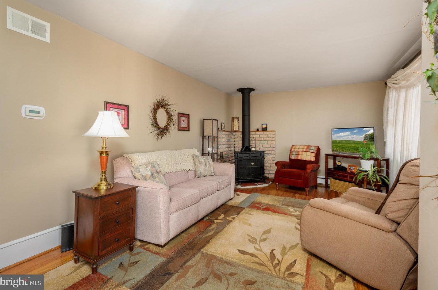 441 Summit Ave, West Deptford, NJ 08093-1031