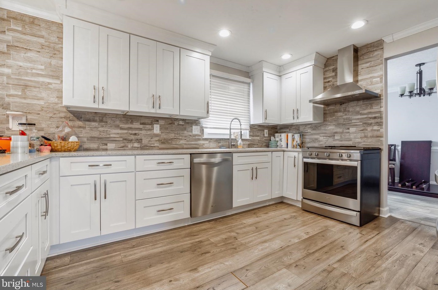 13 Broxton Way, Aura, NJ 08028-2925