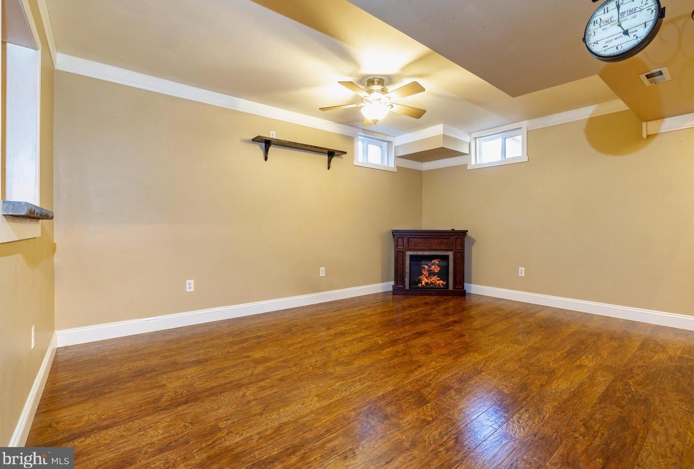 11 Ambrose Ct, West Deptford NJ  08096-6130 exterior