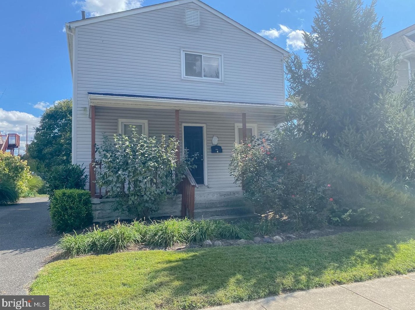 30 Academy St S #b, Aura, NJ 08028