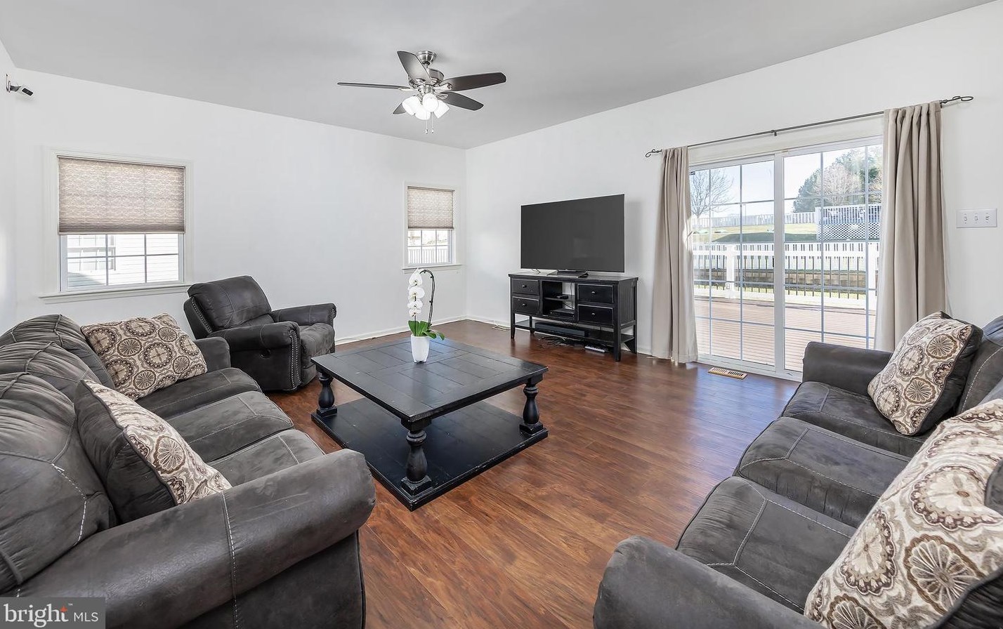 849 Ashburn Way, Auburn NJ  08085-4014 exterior