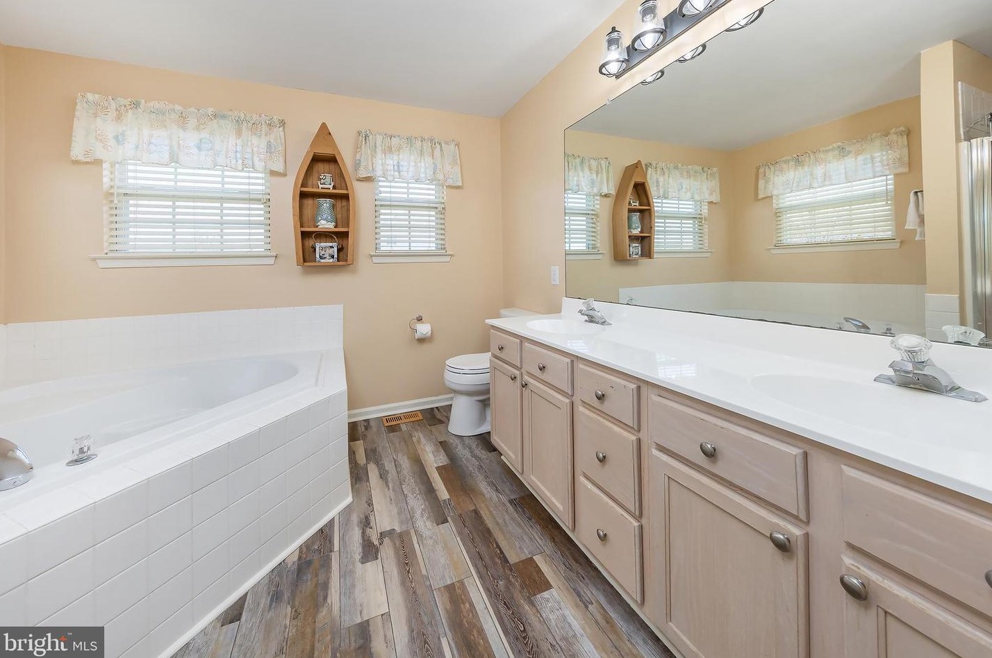 849 Ashburn Way, Auburn NJ  08085-4014 exterior