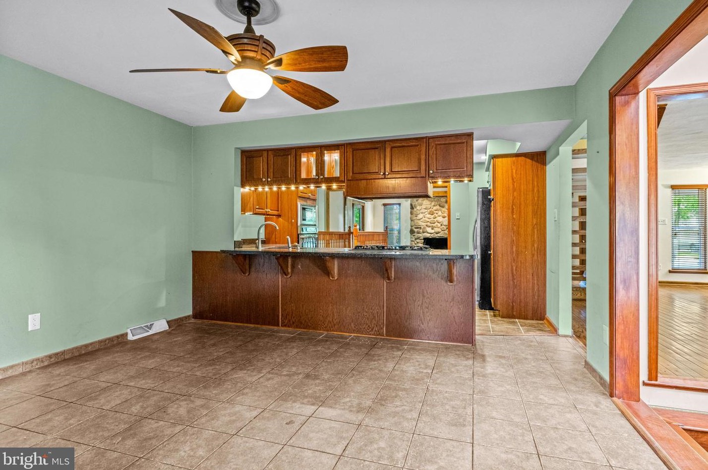 629 High St, West Deptford NJ  08051-1460 exterior