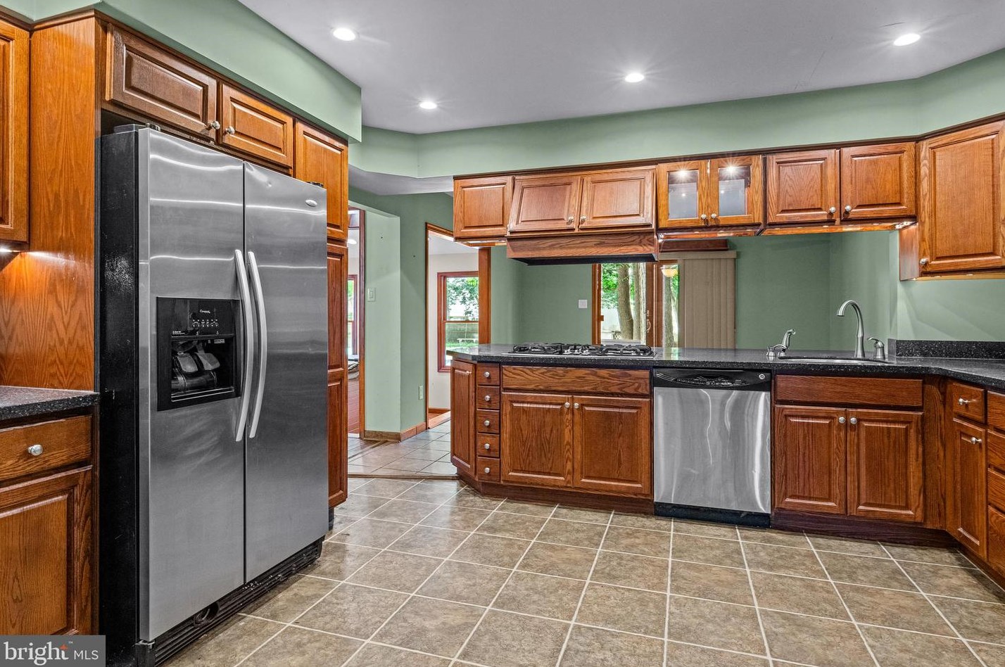 629 High St, West Deptford NJ  08051-1460 exterior