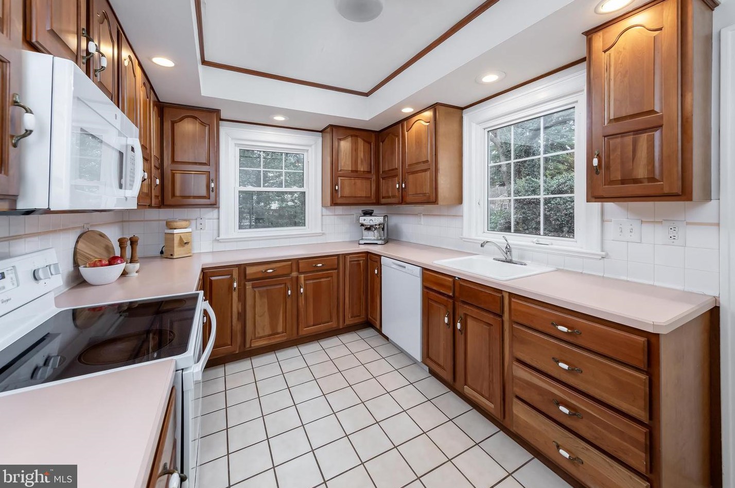 38 Columbia St, West Deptford NJ  08096-1539 exterior