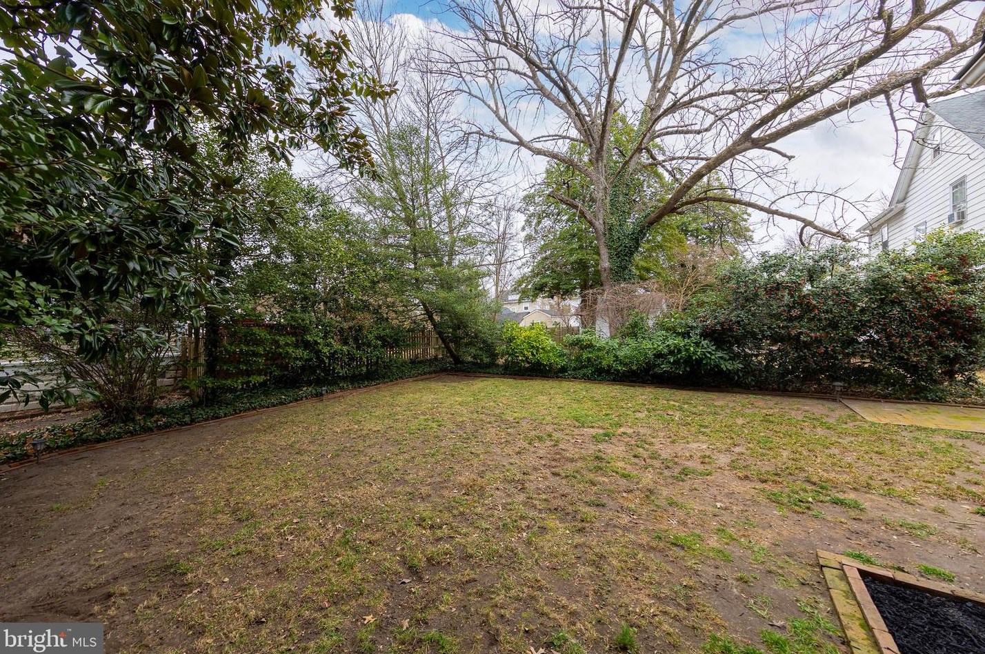 38 Columbia St, West Deptford NJ  08096-1539 exterior