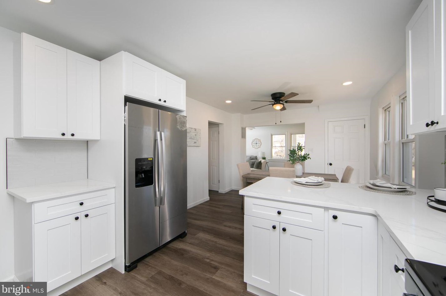 1129 Lexington Dr, West Deptford NJ  08096-5517 exterior