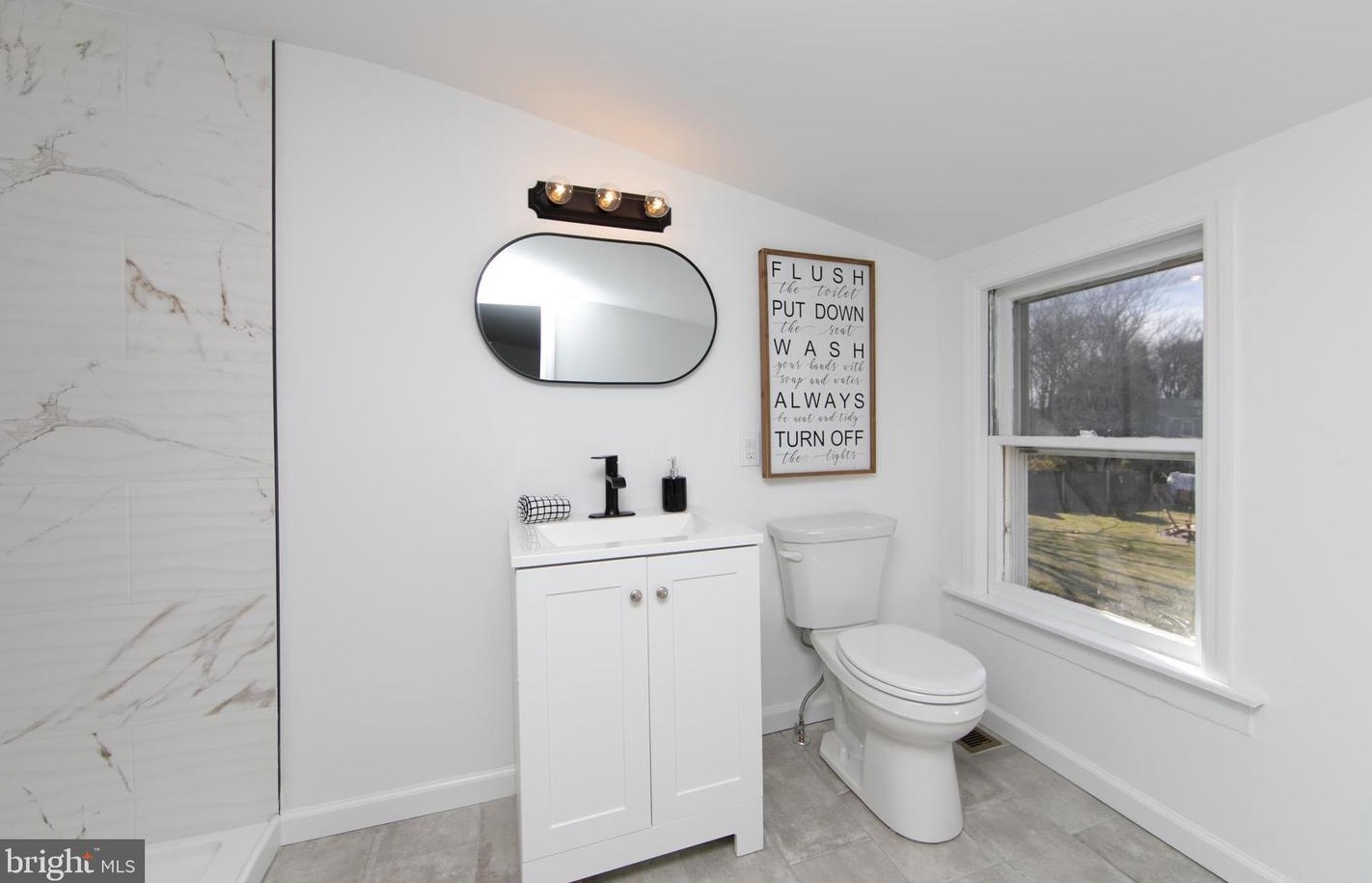 1129 Lexington Dr, West Deptford NJ  08096-5517 exterior