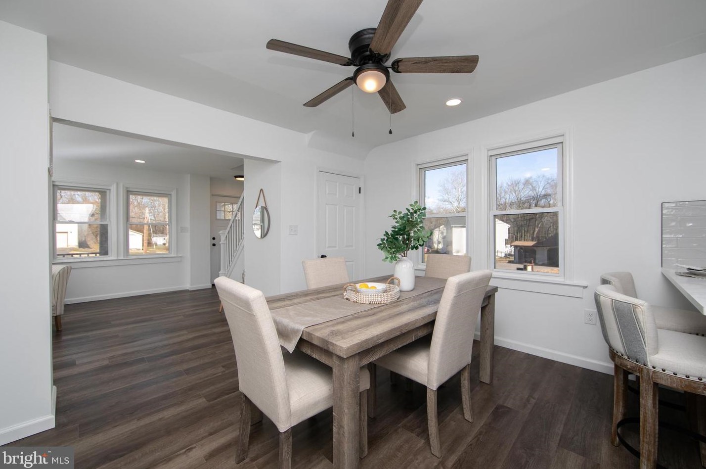 1129 Lexington Dr, West Deptford NJ  08096-5517 exterior