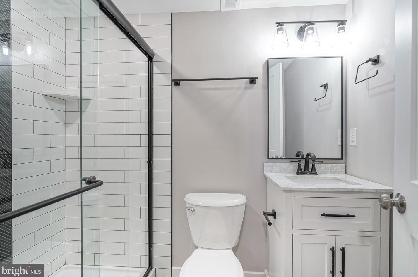 646 Pierre Ave, West Deptford NJ  08051-1254 exterior