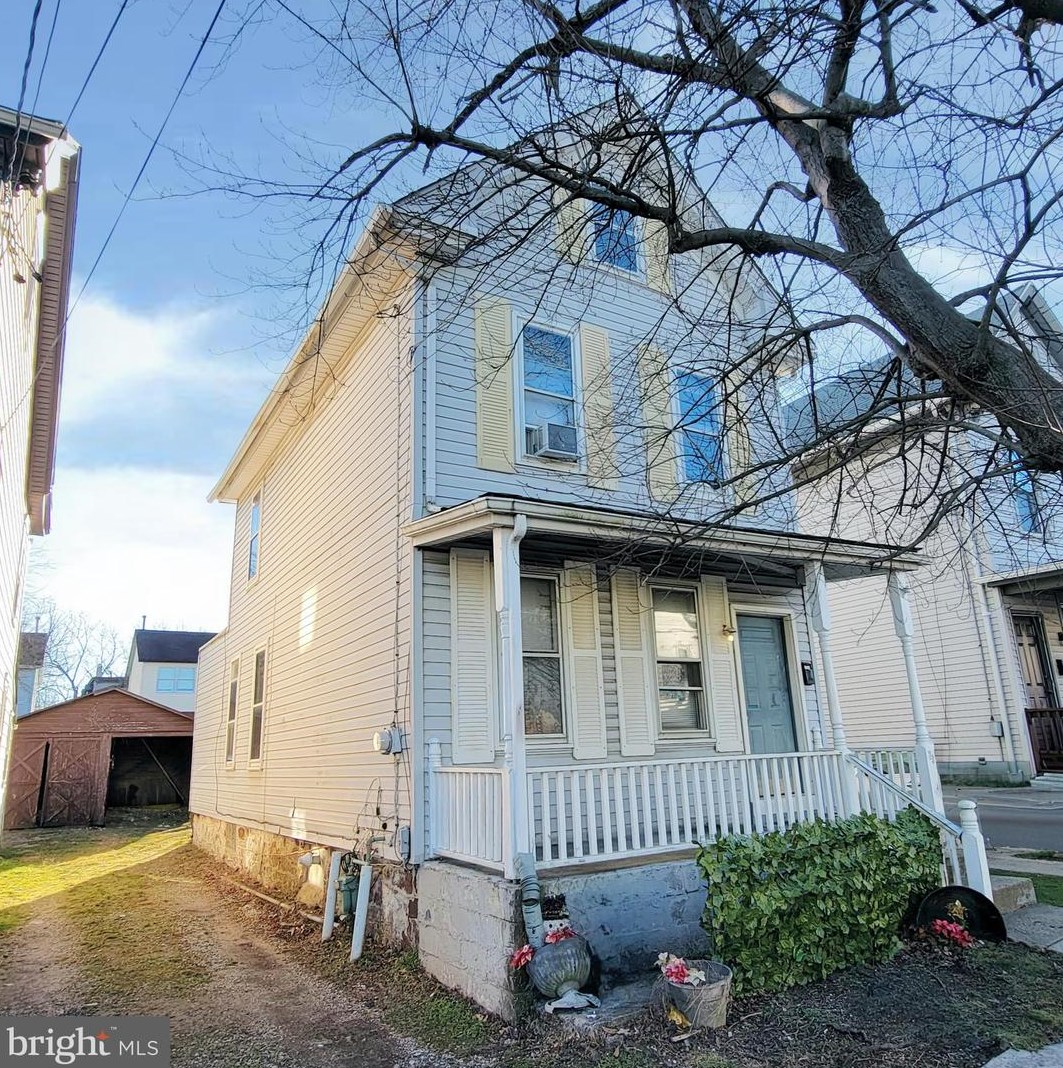 73 Hopkins St, West Deptford, NJ 08096