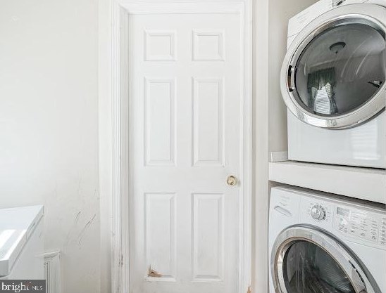 624 Auburn Ave, Auburn NJ  08085-1675 exterior