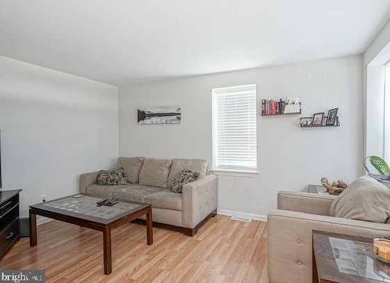 624 Auburn Ave, Auburn NJ  08085-1675 exterior