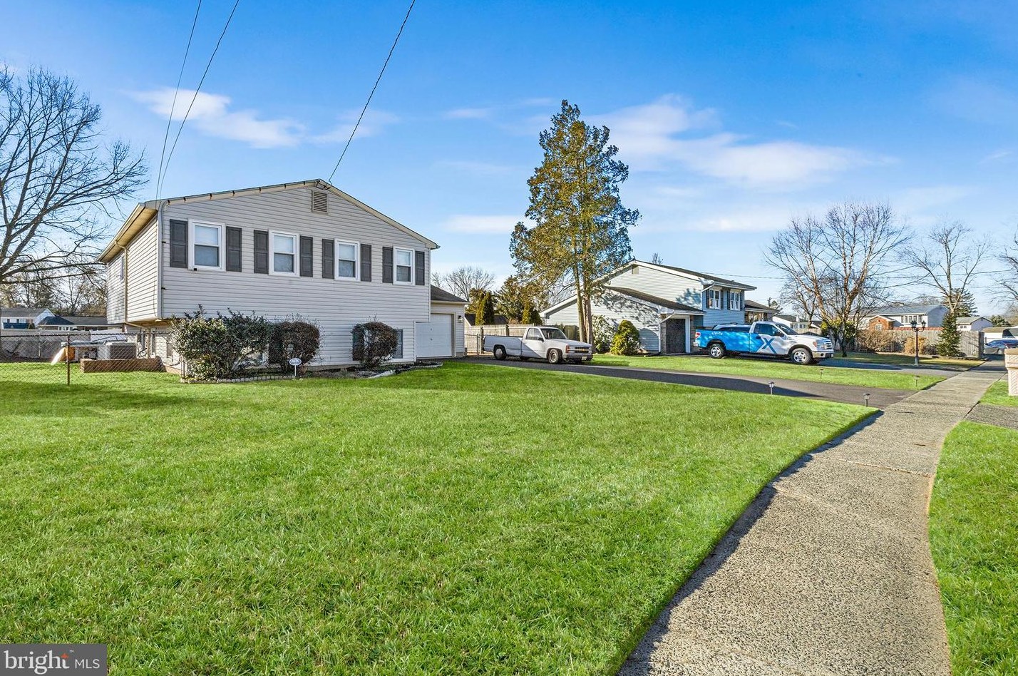 728 Sterling Rd, West Deptford, NJ 08096