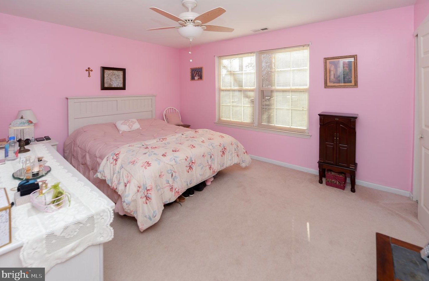 1262 Tristram Cir, West Deptford NJ  08051-2249 exterior