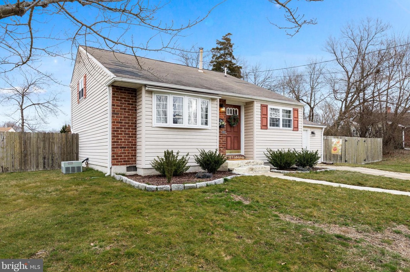 276 Madison Rd, West Deptford NJ  08051-1210 exterior