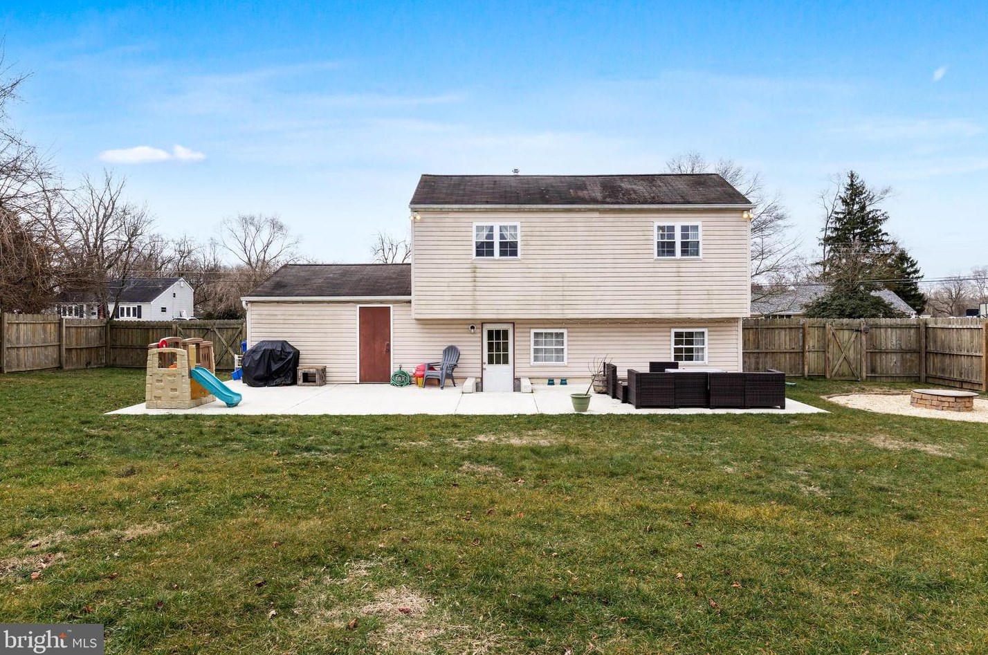 276 Madison Rd, West Deptford NJ  08051-1210 exterior