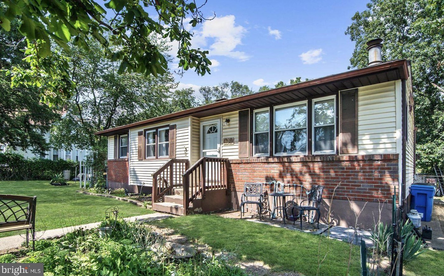 313 Columbia Blvd, West Deptford, NJ 08063-1013