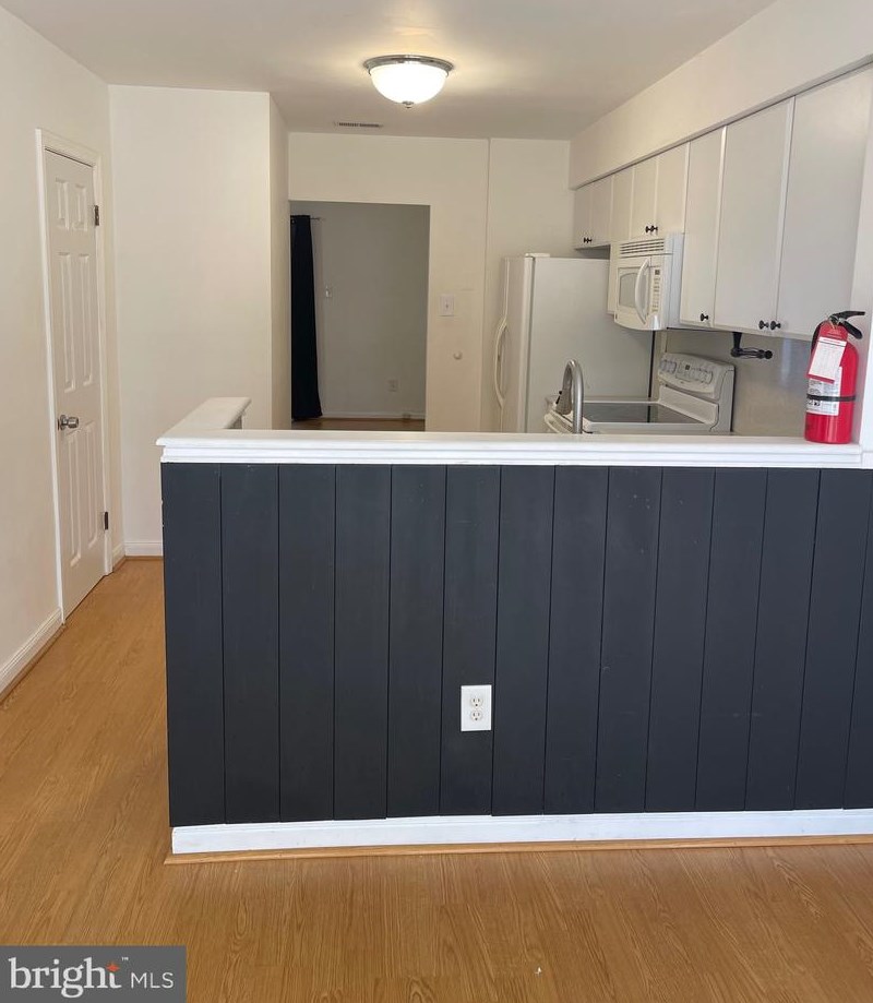 22 Buckthorn Ct, West Deptford NJ  08096-2916 exterior