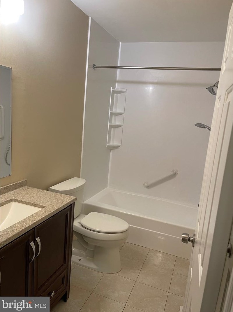 22 Buckthorn Ct, West Deptford NJ  08096-2916 exterior