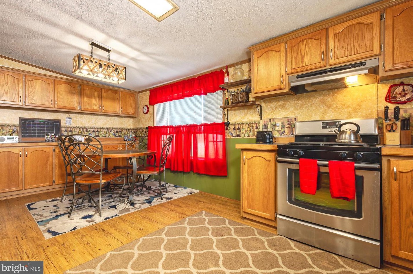 207 Oriole St, West Deptford NJ  08066-3022 exterior