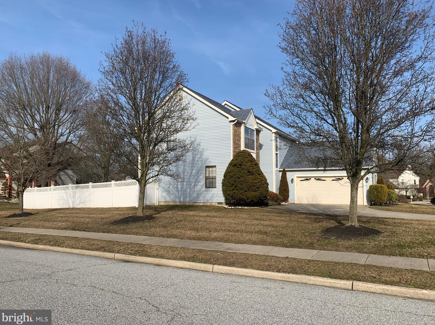 42 Katherine Ct, Aura, NJ 08028