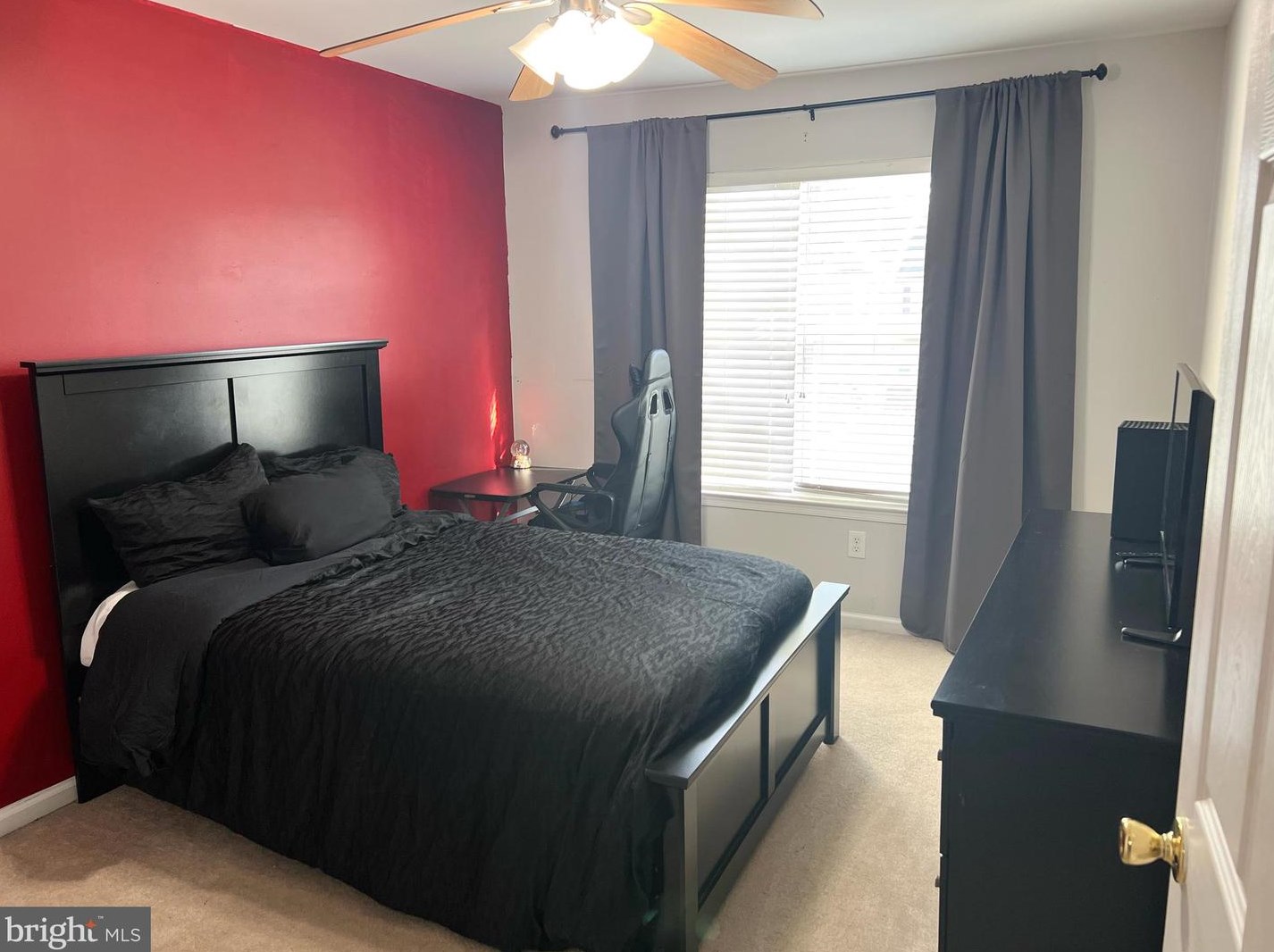 176 Pennsbury Ln, West Deptford NJ  08096-5150 exterior