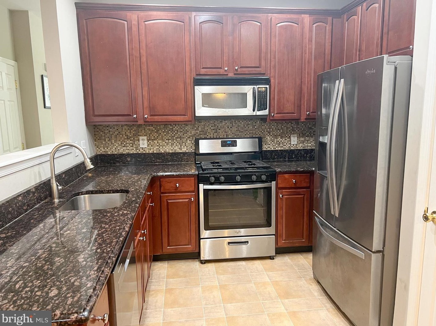 176 Pennsbury Ln, West Deptford NJ  08096-5150 exterior