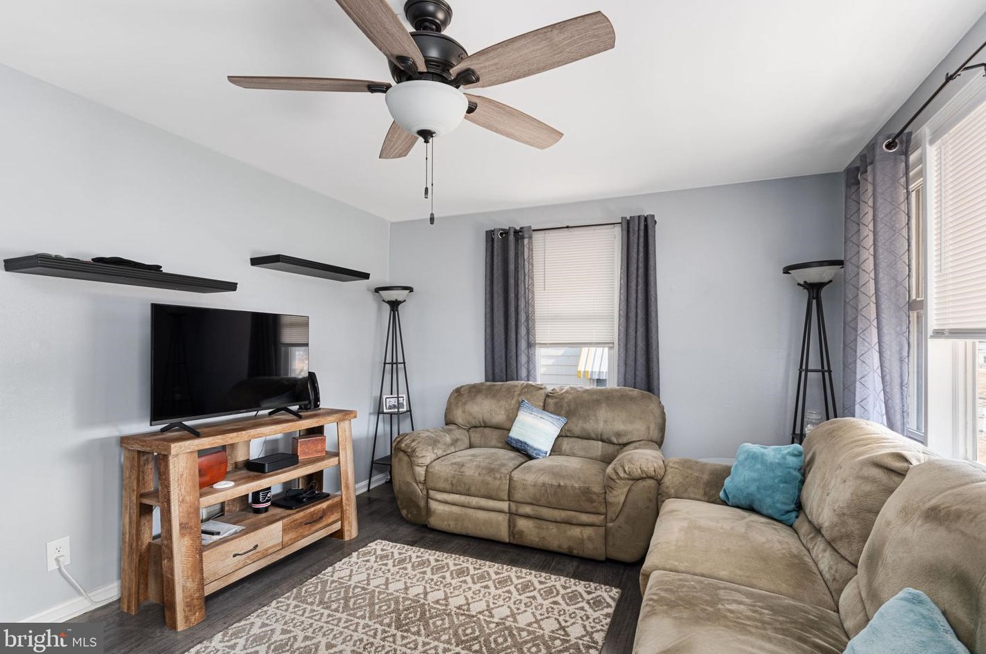 421 Summit Ave, West Deptford, NJ 08066
