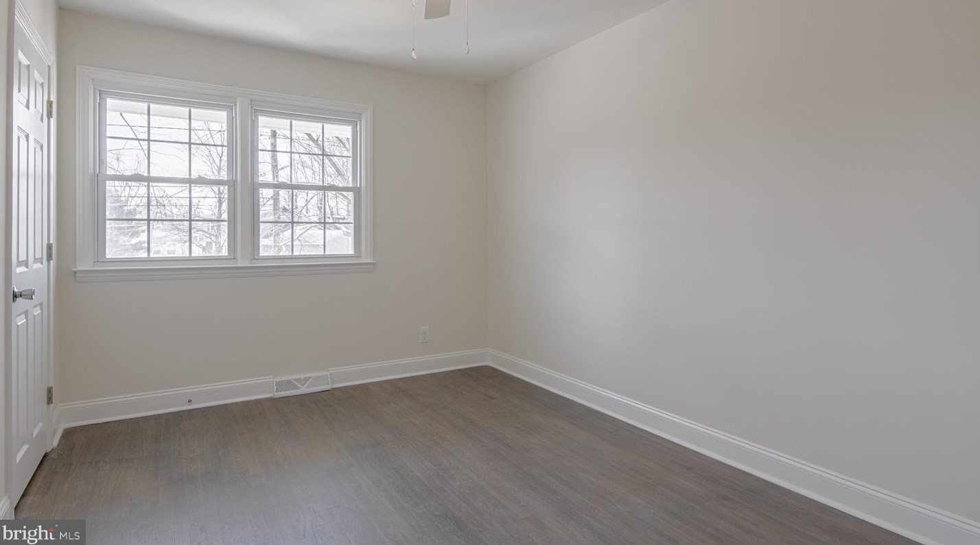 424 2 St, West Deptford NJ 08086-3095 exterior