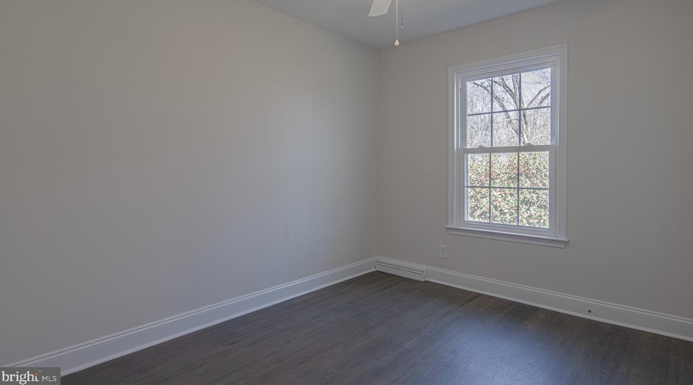 424 2 St, West Deptford NJ 08086-3095 exterior