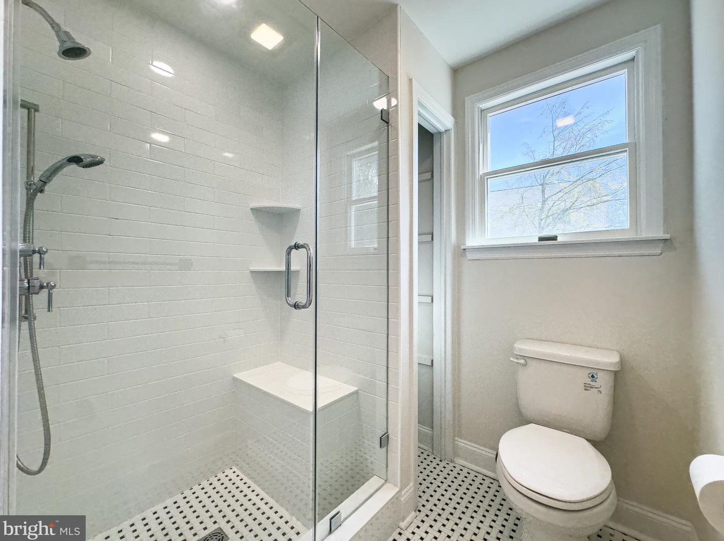 424 2 St, West Deptford NJ 08086-3095 exterior