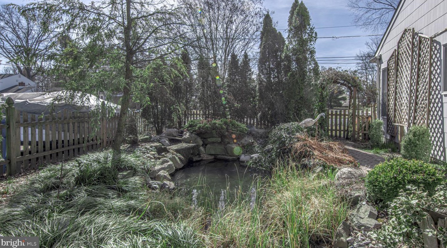 424 2 St, West Deptford NJ 08086-3095 exterior