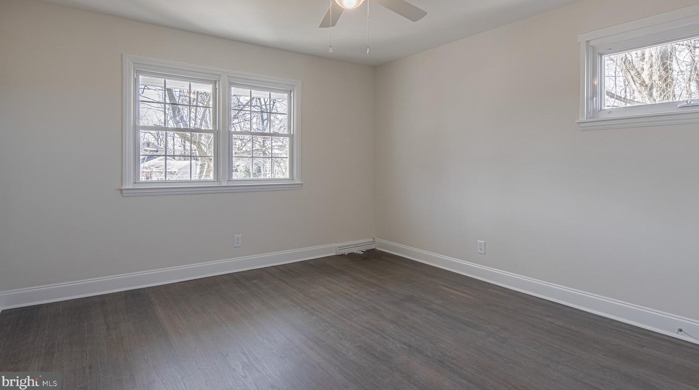 424 2 St, West Deptford NJ 08086-3095 exterior