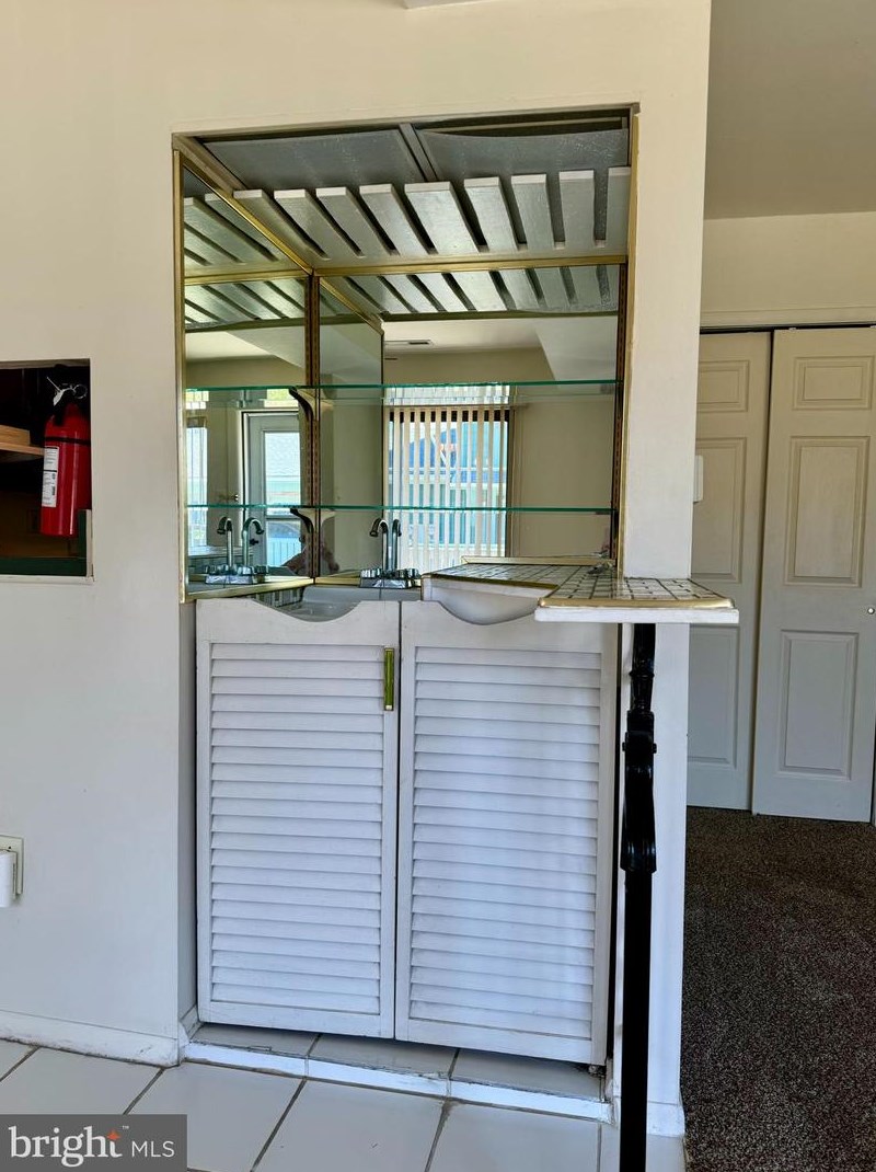 75 Cedarwood Ct, West Deptford NJ  08066-2419 exterior