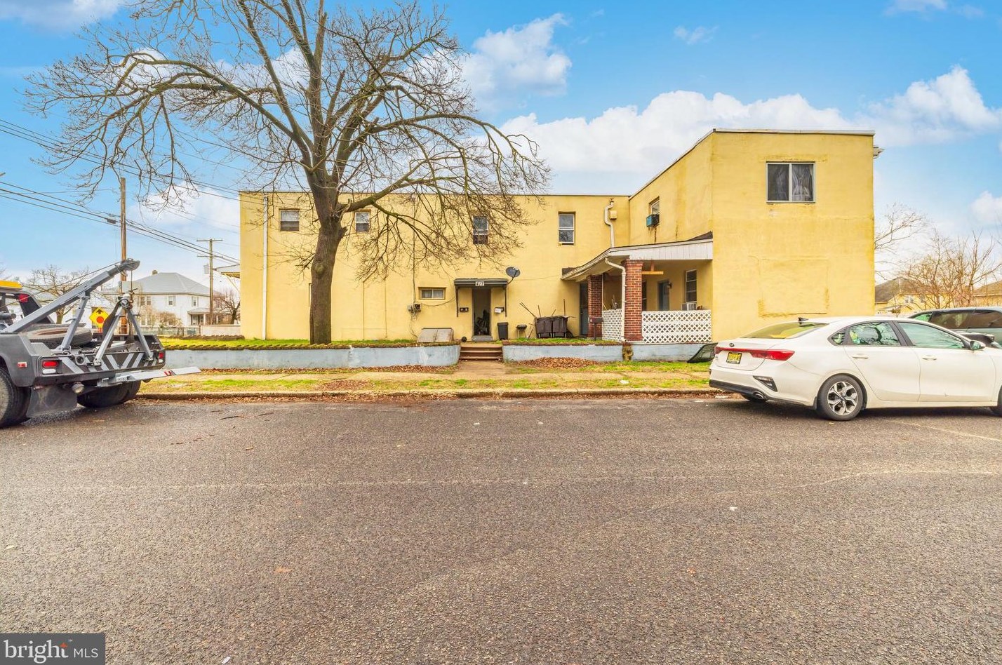 417 Mantua Ave, West Deptford, NJ 08066-1175