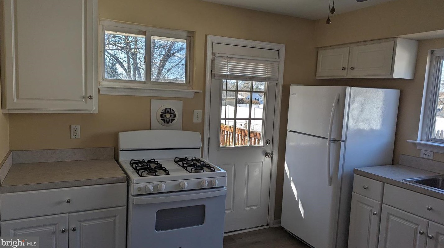 1203 Cooper St, West Deptford, NJ 08096