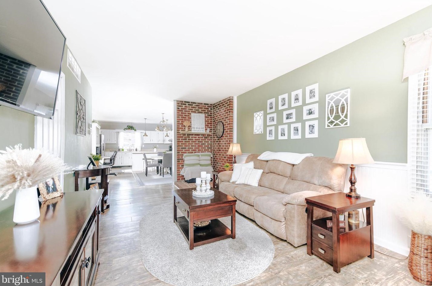 1326 Tatum St, West Deptford NJ  08096-1214 exterior