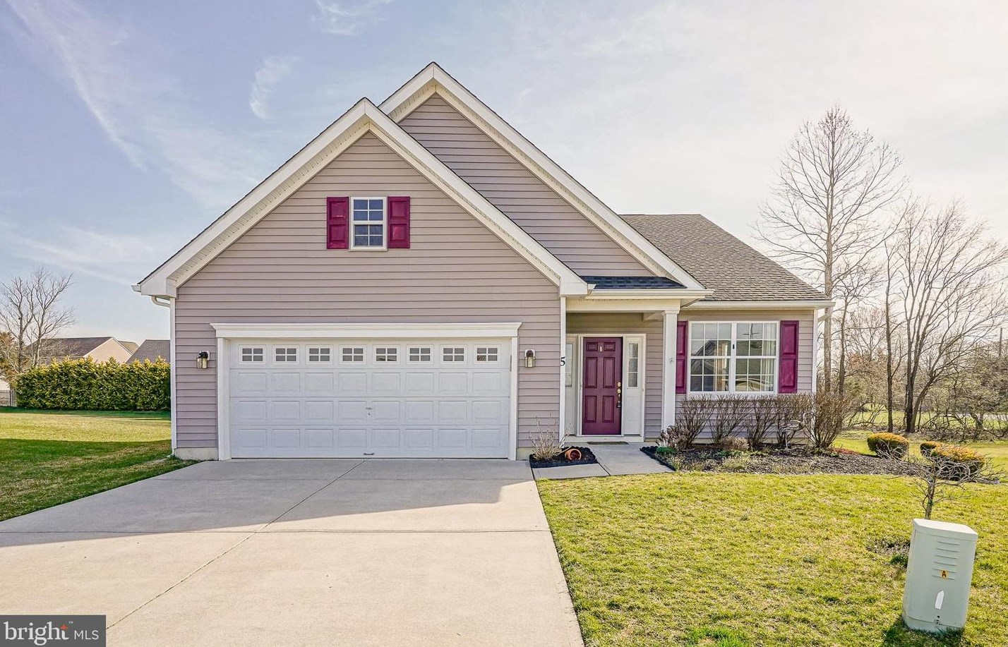 5 Crane Ct, Clayton, NJ 08312