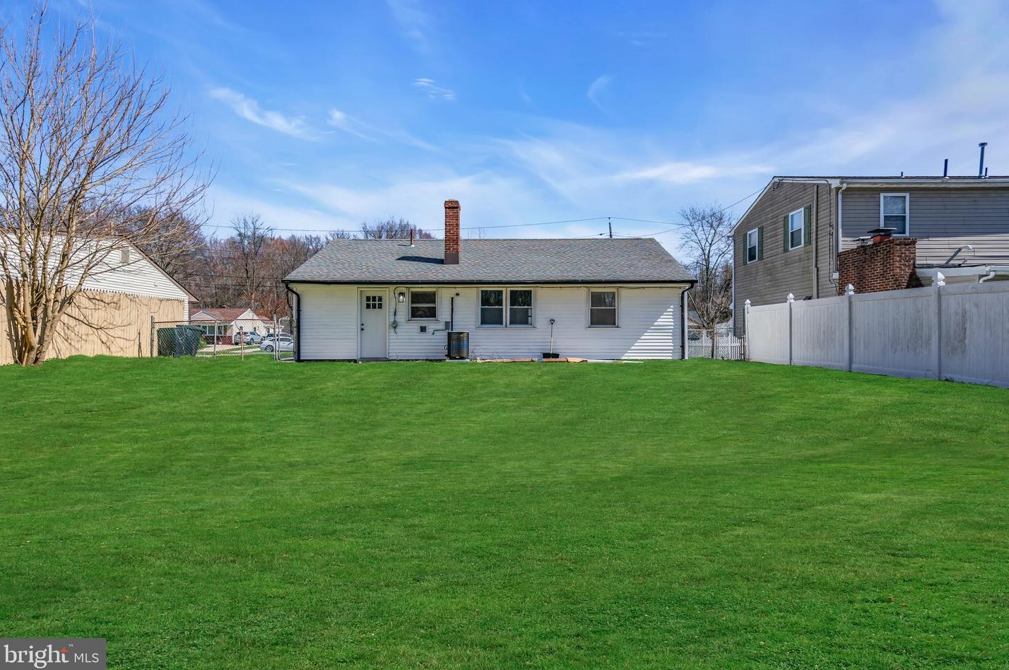 117 Hannold Blvd, West Deptford NJ  08096-1827 exterior