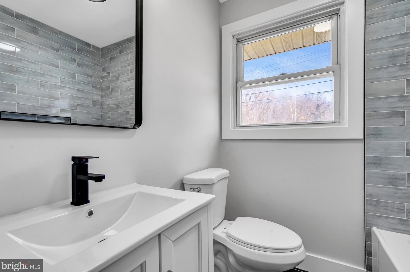 117 Hannold Blvd, West Deptford NJ  08096-1827 exterior